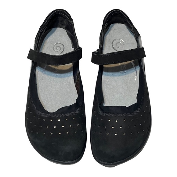 Naot Matua Sandal Glass Silver Studded Velvet Leather Maryjane Ballet Flats 6/37 - Picture 1 of 10